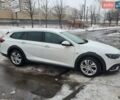 Білий Опель Інсігнія, об'ємом двигуна 2 л та пробігом 231 тис. км за 15000 $, фото 1 на Automoto.ua