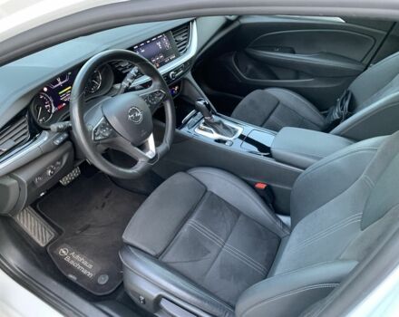 Белый Опель Инсигния, объемом двигателя 2 л и пробегом 189 тыс. км за 18600 $, фото 12 на Automoto.ua