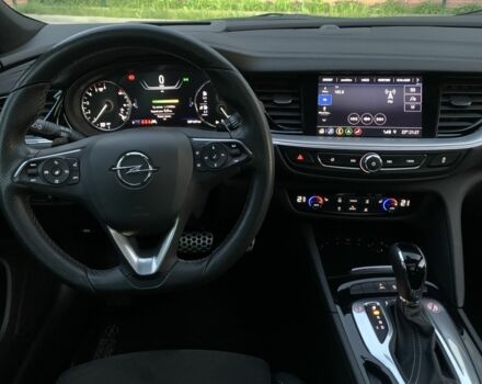 Белый Опель Инсигния, объемом двигателя 2 л и пробегом 189 тыс. км за 18600 $, фото 11 на Automoto.ua