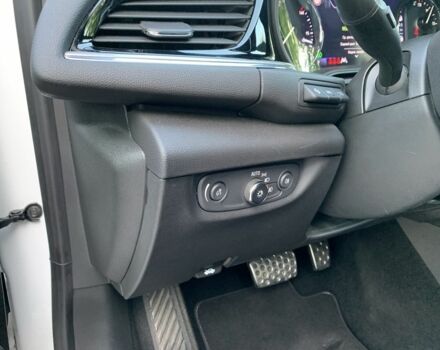 Белый Опель Инсигния, объемом двигателя 2 л и пробегом 189 тыс. км за 18600 $, фото 19 на Automoto.ua