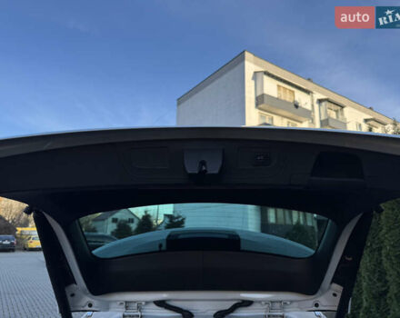 Белый Опель Инсигния, объемом двигателя 1.96 л и пробегом 189 тыс. км за 17700 $, фото 35 на Automoto.ua