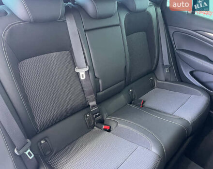 Білий Опель Інсігнія, об'ємом двигуна 1.96 л та пробігом 145 тис. км за 19750 $, фото 10 на Automoto.ua