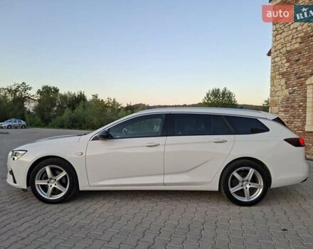 Белый Опель Инсигния, объемом двигателя 1.96 л и пробегом 193 тыс. км за 17999 $, фото 4 на Automoto.ua