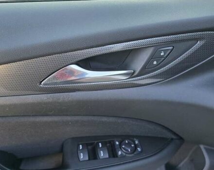 Белый Опель Инсигния, объемом двигателя 2 л и пробегом 153 тыс. км за 16800 $, фото 9 на Automoto.ua