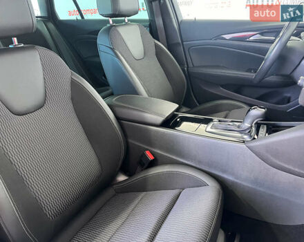 Белый Опель Инсигния, объемом двигателя 1.96 л и пробегом 145 тыс. км за 19750 $, фото 19 на Automoto.ua