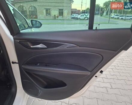 Белый Опель Инсигния, объемом двигателя 1.96 л и пробегом 193 тыс. км за 17999 $, фото 35 на Automoto.ua