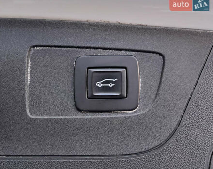 Белый Опель Инсигния, объемом двигателя 1.96 л и пробегом 145 тыс. км за 19750 $, фото 5 на Automoto.ua