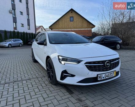 Белый Опель Инсигния, объемом двигателя 1.96 л и пробегом 189 тыс. км за 17700 $, фото 3 на Automoto.ua
