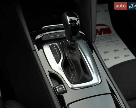 Белый Опель Инсигния, объемом двигателя 2 л и пробегом 169 тыс. км за 20999 $, фото 56 на Automoto.ua