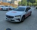 Білий Опель Інсігнія, об'ємом двигуна 2 л та пробігом 150 тис. км за 18500 $, фото 1 на Automoto.ua