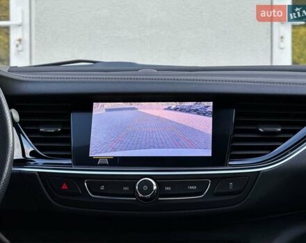 Белый Опель Инсигния, объемом двигателя 2 л и пробегом 169 тыс. км за 20999 $, фото 88 на Automoto.ua