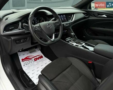 Белый Опель Инсигния, объемом двигателя 2 л и пробегом 169 тыс. км за 20999 $, фото 43 на Automoto.ua