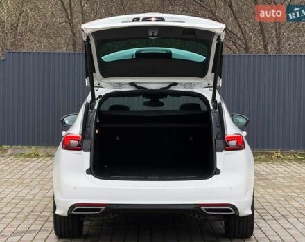 Белый Опель Инсигния, объемом двигателя 2 л и пробегом 169 тыс. км за 20999 $, фото 66 на Automoto.ua