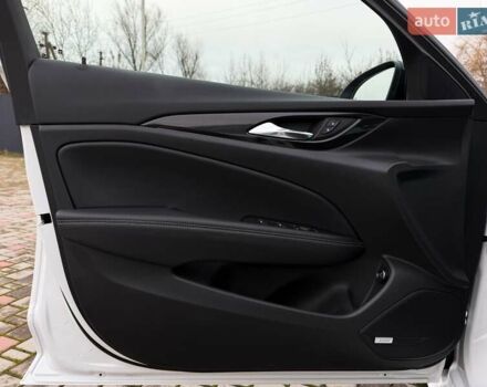 Белый Опель Инсигния, объемом двигателя 2 л и пробегом 169 тыс. км за 20999 $, фото 31 на Automoto.ua