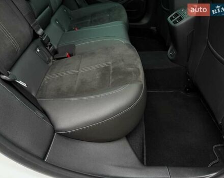 Белый Опель Инсигния, объемом двигателя 2 л и пробегом 169 тыс. км за 20999 $, фото 72 на Automoto.ua