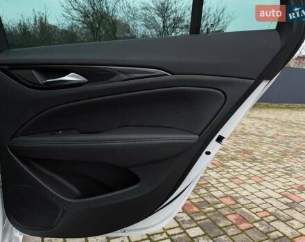 Белый Опель Инсигния, объемом двигателя 2 л и пробегом 169 тыс. км за 20999 $, фото 69 на Automoto.ua