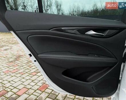 Белый Опель Инсигния, объемом двигателя 2 л и пробегом 169 тыс. км за 20999 $, фото 60 на Automoto.ua