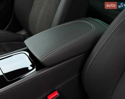 Белый Опель Инсигния, объемом двигателя 2 л и пробегом 169 тыс. км за 20999 $, фото 57 на Automoto.ua