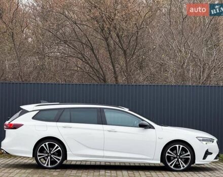 Белый Опель Инсигния, объемом двигателя 2 л и пробегом 169 тыс. км за 20999 $, фото 3 на Automoto.ua