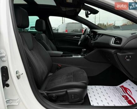 Белый Опель Инсигния, объемом двигателя 2 л и пробегом 169 тыс. км за 20999 $, фото 77 на Automoto.ua