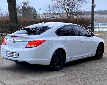 Белый Опель Инсигния, объемом двигателя 1.6 л и пробегом 193 тыс. км за 8500 $, фото 3 на Automoto.ua