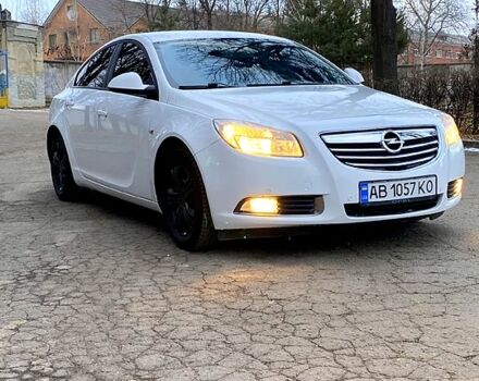 Белый Опель Инсигния, объемом двигателя 1.6 л и пробегом 193 тыс. км за 8500 $, фото 4 на Automoto.ua