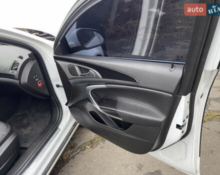 Белый Опель Инсигния, объемом двигателя 1.96 л и пробегом 100 тыс. км за 3750 $, фото 10 на Automoto.ua