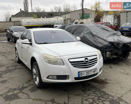 Белый Опель Инсигния, объемом двигателя 1.96 л и пробегом 100 тыс. км за 3750 $, фото 2 на Automoto.ua
