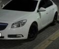 Белый Опель Инсигния, объемом двигателя 2 л и пробегом 335 тыс. км за 7900 $, фото 1 на Automoto.ua