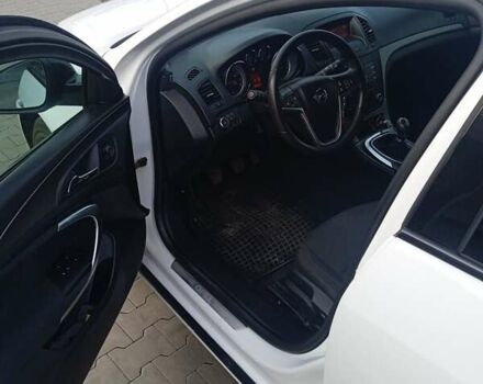 Белый Опель Инсигния, объемом двигателя 1.6 л и пробегом 158 тыс. км за 7500 $, фото 14 на Automoto.ua