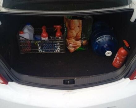 Белый Опель Инсигния, объемом двигателя 1.6 л и пробегом 158 тыс. км за 7500 $, фото 4 на Automoto.ua