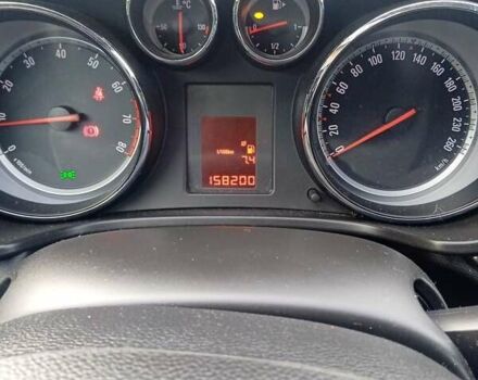 Белый Опель Инсигния, объемом двигателя 1.6 л и пробегом 158 тыс. км за 7500 $, фото 18 на Automoto.ua