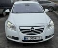 Белый Опель Инсигния, объемом двигателя 2 л и пробегом 205 тыс. км за 9200 $, фото 1 на Automoto.ua