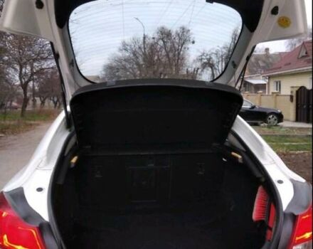 Белый Опель Инсигния, объемом двигателя 2 л и пробегом 262 тыс. км за 10150 $, фото 4 на Automoto.ua