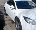 Белый Опель Инсигния, объемом двигателя 1.4 л и пробегом 200 тыс. км за 7000 $, фото 2 на Automoto.ua