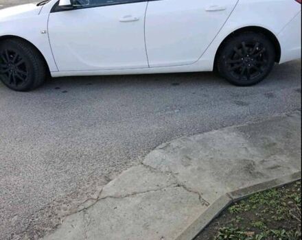 Белый Опель Инсигния, объемом двигателя 2 л и пробегом 262 тыс. км за 10150 $, фото 1 на Automoto.ua