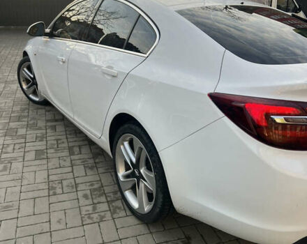 Белый Опель Инсигния, объемом двигателя 1.96 л и пробегом 262 тыс. км за 9500 $, фото 3 на Automoto.ua