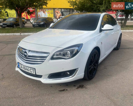 Белый Опель Инсигния, объемом двигателя 2 л и пробегом 285 тыс. км за 9900 $, фото 7 на Automoto.ua