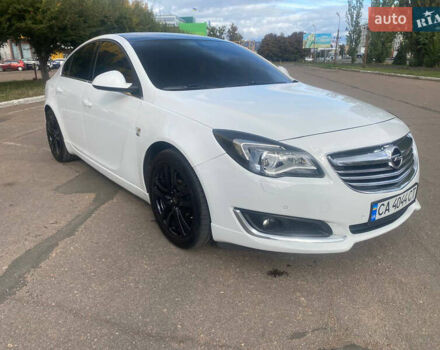 Белый Опель Инсигния, объемом двигателя 2 л и пробегом 285 тыс. км за 9900 $, фото 6 на Automoto.ua