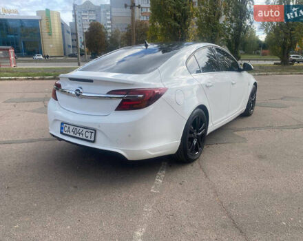Белый Опель Инсигния, объемом двигателя 2 л и пробегом 285 тыс. км за 9900 $, фото 3 на Automoto.ua