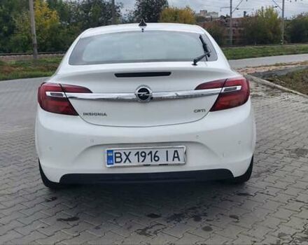 Белый Опель Инсигния, объемом двигателя 1.6 л и пробегом 230 тыс. км за 9400 $, фото 5 на Automoto.ua