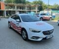 Белый Опель Инсигния, объемом двигателя 1.6 л и пробегом 180 тыс. км за 15800 $, фото 1 на Automoto.ua