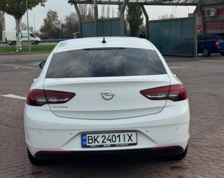 Білий Опель Інсігнія, об'ємом двигуна 1.5 л та пробігом 125 тис. км за 16700 $, фото 3 на Automoto.ua