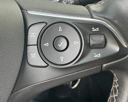 Білий Опель Інсігнія, об'ємом двигуна 1.5 л та пробігом 125 тис. км за 16700 $, фото 20 на Automoto.ua