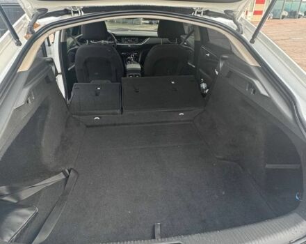 Білий Опель Інсігнія, об'ємом двигуна 1.5 л та пробігом 125 тис. км за 16700 $, фото 11 на Automoto.ua