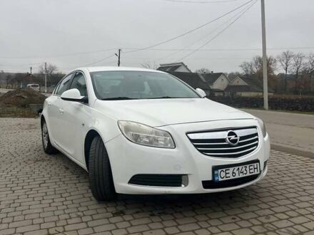 Белый Опель Инсигния, объемом двигателя 2 л и пробегом 275 тыс. км за 6600 $, фото 1 на Automoto.ua
