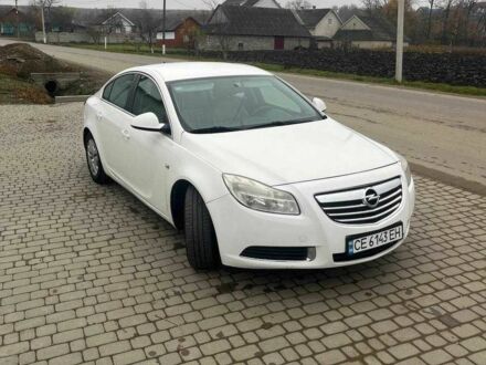 Белый Опель Инсигния, объемом двигателя 2 л и пробегом 274 тыс. км за 6500 $, фото 1 на Automoto.ua