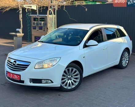 Білий Опель Інсігнія, об'ємом двигуна 1.8 л та пробігом 126 тис. км за 8199 $, фото 1 на Automoto.ua