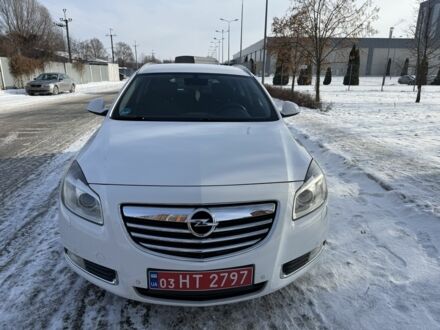 Белый Опель Инсигния, объемом двигателя 1.6 л и пробегом 210 тыс. км за 8000 $, фото 1 на Automoto.ua