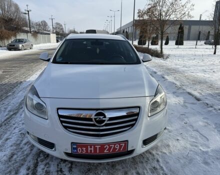 Білий Опель Інсігнія, об'ємом двигуна 1.6 л та пробігом 210 тис. км за 8000 $, фото 1 на Automoto.ua